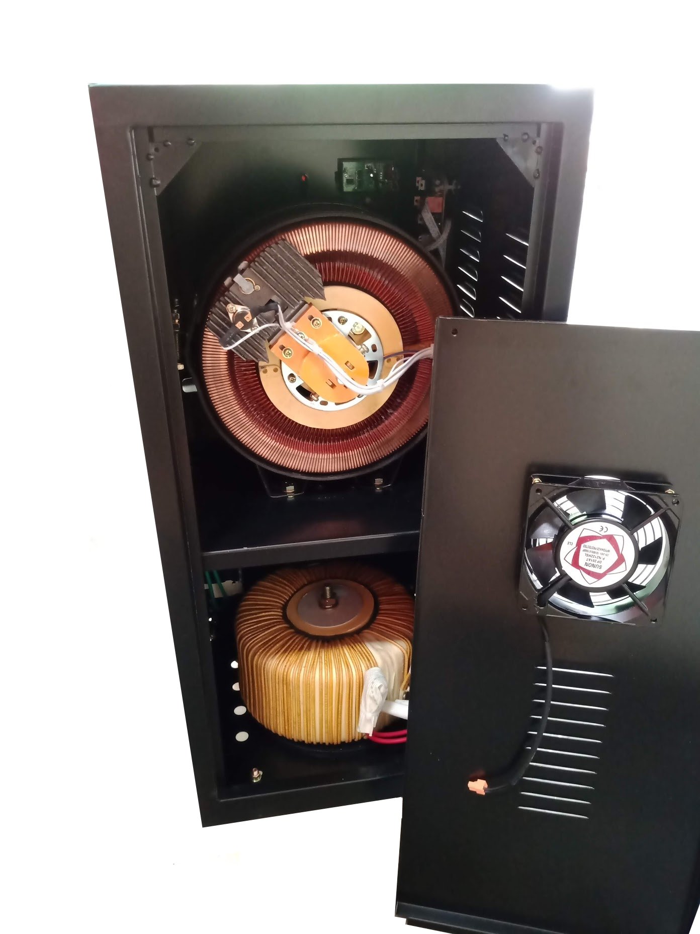 Stabilizzatore di tensione DVD5000VA LCD 160V-250V corrente 20A, Filtro EMI  25A incluso – Stabilizzatori di tensione, Gruppi elettrogeni, Inverter e UPS